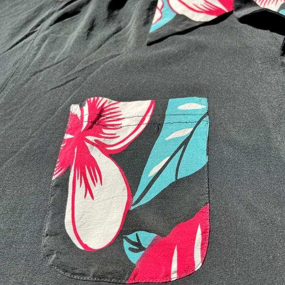 Vintage "Avanti" Hawaiian 100% Silk Shirt with Graphic - Size XL - Picture 4 of 5